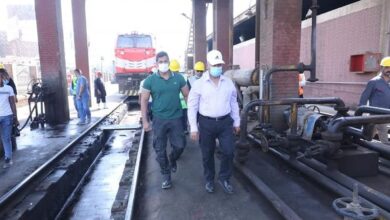 صورة  الفريق مهندس كامل الوزير يتفقد ورش أبو غاطس المتخصصة في التجهيز اليومي و الصيانة الدورية لعربات السكك الحديدية