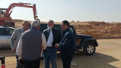 صورة مسئولو الإسكان يتفقدون مشروعات المرافق وتطوير الطرق بمدينة بدر