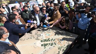 صورة وزير الإسكان يتفقد مشروع تطوير مدينة سانت كاترين موقع التجلي الأعظم فوق أرض السلام