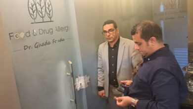 د. رامي إبراهيم يشهد غلق وتشميع العيادات غير المرخصة