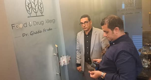 د. رامي إبراهيم يشهد غلق وتشميع العيادات غير المرخصة