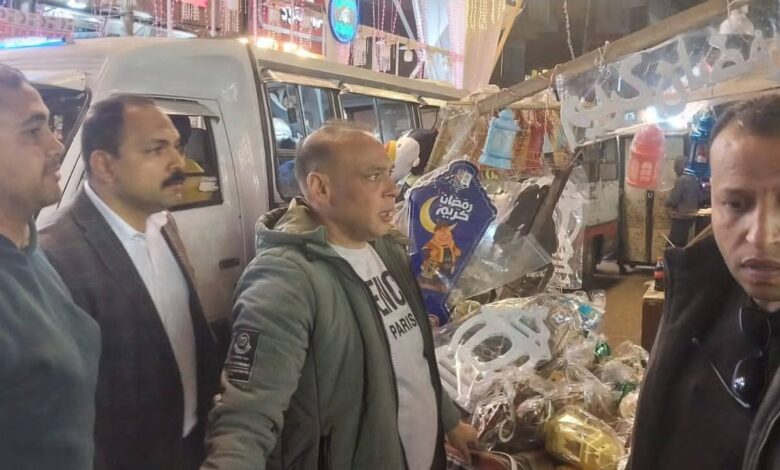 رئيس حي بولاق الدكرور يقود حملة مكبرة لإزالة الإشغالات بشارع ناهيا