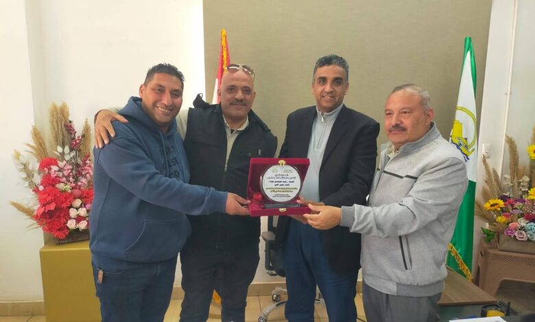 رئيس حي المنيرة الغربية يكرة قادة التغيير